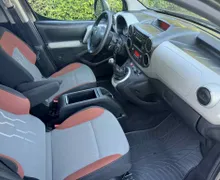 Notranja slika - Peugeot Partner - 1,6 HDi Base L2 - 13 - Predogledna slika