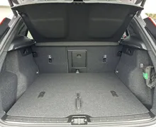 Notranja slika - Volvo XC40 - B3 P Core AT DCT 3 leta garancije + 3 servisi... - 33 - Predogledna slika