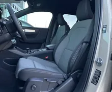 Notranja slika - Volvo XC40 - B3 P Core AT DCT 3 leta garancije + 3 servisi... - 10 - Predogledna slika