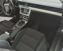 Notranja slika - Volkswagen Passat Variant - 2.0 TDI-MODEL 2016-ODLIČEN-PDC-NAVI-ALU-KOT NOV... - 7 - Predogledna slika