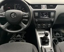 Notranja slika - Škoda Octavia - 1.6 TDI-LIMUZINA-LIZING ZA TUJCE-KLJUKA-ODLIČEN- - 9 - Predogledna slika