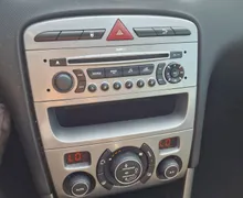 Notranja slika - Peugeot 308 - 1.6 55.000km OBROK 84X-51EUR NA KREDIT BREZ POLO - 9 - Predogledna slika