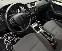 Notranja slika - Škoda Octavia - Combi 1.6-LIZING ZA TUJCE-ODLIČEN... - 8 - Predogledna slika