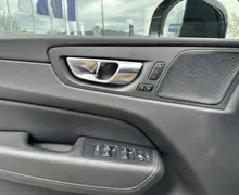 Notranja slika - Volvo XC60 - B4D AWD AUT Momentum Pro - 13 - Predogledna slika