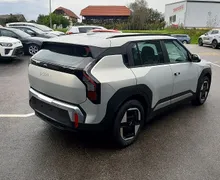 Zunanja slika - KIA EV3 - 58.3 kWh baterija. 150 kW  204 KM  Star - 2 - Predogledna slika