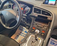 Zunanja slika - Peugeot 3008 - ACTIVE 1.6 BlueHDi 120 avtomatik KREDIT BREZ POL.. - 11 - Predogledna slika