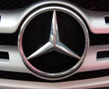 Zunanja slika - Mercedes-Benz GLA-Razred - GLA 200 d 136KM Avt.7G - KOT NOV - SERVISIRAN - - 20 - Predogledna slika