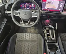 Notranja slika - Volkswagen Golf - 1.5 eTSI BMT 4Joy DSG - 7 - Predogledna slika