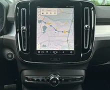 Notranja slika - Volvo XC40 - B3P Plus Dark Avt. - 18 - Predogledna slika