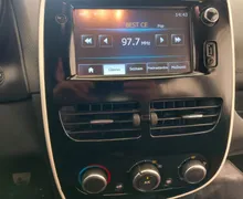 Notranja slika - Renault Clio - Grandtour 1.2 16V SAMO 75000 KM-ODLIČEN - 9 - Predogledna slika