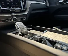 Notranja slika - Volvo XC60 - B5 INSCRIPTION Avt. LED. PANO.. KLJUKA. ACC - 20 - Predogledna slika