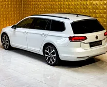Notranja slika - Volkswagen Passat Variant - 2.0 TDI AUT.-PERLA-KLJUKA-MASAZA-GRETJE-RADAR... - 8 - Predogledna slika
