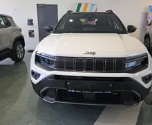 Zunanja slika - Jeep Avenger - 4xe 1.2 MHEV 145 Upland e-DCT6 - 1 - Predogledna slika