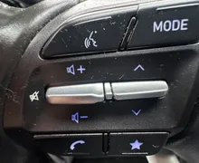 Notranja slika - Hyundai Kona - 64 KWh Style+4ALU.LED.KAMERA.NAVI.ACC.KLJUKA.TOP - 8 - Predogledna slika