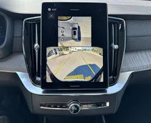 Notranja slika - Volvo XC90 - T8 AWD PLUG-IN HYBRID ULTRA DARK – 7 SEDEŽEV - 17 - Predogledna slika