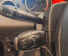 Notranja slika - Peugeot 308 - 1.6 HDI LED-NAVI-TV-AUT. KLIMA-KREDIT BREZ POLOG - 12 - Predogledna slika