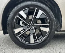 Notranja slika - Volvo XC60 - B5 P AWD Plus Dark Avt. - 9 - Predogledna slika