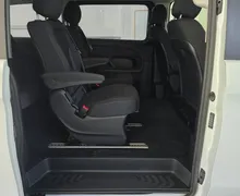 Notranja slika - Mercedes-Benz V-Razred - V 220 d Edition Lang-dolgi Avt. - LED.navi.kamera - 16 - Predogledna slika