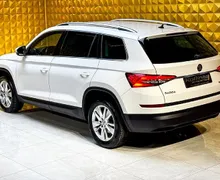 Zunanja slika - Škoda Kodiaq - 2.0 TDI 4X4 AUT.GRETJE VOLANA-360 KAMERA - 8 - Predogledna slika