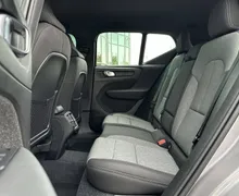 Notranja slika - Volvo XC40 - B3 P Core AT DCT 3 leta garancije + 3 servisi... - 11 - Predogledna slika