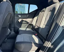 Notranja slika - Volvo XC40 - B3 P Plus Dark AT DCT 3 leta garancije + 3 servi.. - 11 - Predogledna slika