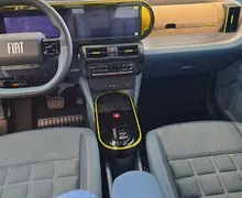 Zunanja slika - Fiat Grande Panda - 1.2 T-Gen3 110 AT 6 La Prima - 3 - Predogledna slika