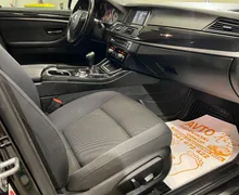 Notranja slika - BMW serija 5 Touring: - 520d-BI-XENON-TEMPOMAT-SOFT CLOSE-PDC... - 10 - Predogledna slika