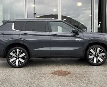 Zunanja slika - Mitsubishi Outlander - PHEV 4WD 2.4 Intense Avt. AKCIJA - 3 - Predogledna slika