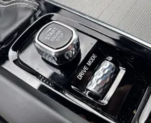 Zunanja slika - Volvo V60 - D3 A R-Design F1 ročice FULL LED Harman Bliss - 16 - Predogledna slika