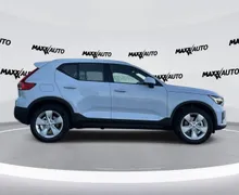 Zunanja slika - Volvo XC40 - B3 P Core AT DCT 3 leta garancije + 3 servisi... - 4 - Predogledna slika