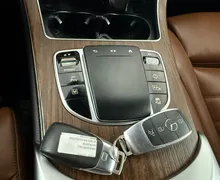 Notranja slika - Mercedes-Benz GLC-Razred - GLC 300 e 4MATIC AMG.NEMŠKI+4ALU.USNJE.LED.KAMERA - 17 - Predogledna slika