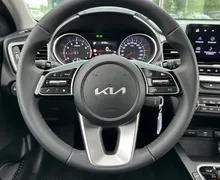 Notranja slika - KIA Ceed SW - 1.5 T-GDI LX Champion+ ISG DCT - 12 - Predogledna slika