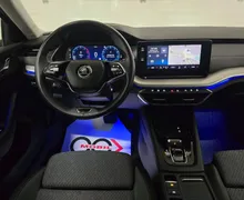 Notranja slika - Škoda Octavia - Combi 2.0 TDI Style DSG - Matrix.HUD.Webasto.asist - 11 - Predogledna slika