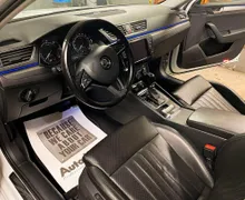 Notranja slika - Škoda Superb - Škoda  2.0 TDI DSG|ACC|DCC|KAMERA|PANORAMA|KEYLESS - 6 - Predogledna slika