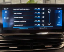 Zunanja slika - Peugeot 3008 - 1,2-130KM-ALLURE-AUT-FUL-LED-VIRTUAL-KAMERA-KEYLES - 15 - Predogledna slika