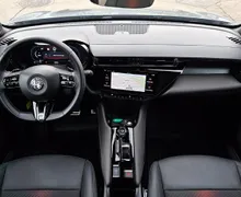 Zunanja slika - Alfa Romeo Junior - 1.2 E-DCT6 MHEV Speciale 1. LASTNIK SLO. POREKLO - 8 - Predogledna slika