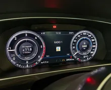 Notranja slika - Volkswagen Tiguan - 2.0TDI R-Line DSG 4motion|Panorama|ACC|Kamera|SLO| - 10 - Predogledna slika