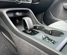 Notranja slika - Volvo XC40 - B3 P Core AT DCT... - 19 - Predogledna slika