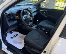 Zunanja slika - Toyota RAV4 - 2.2 D-4D . LASTNIK VLEČNA KLJUKA LETNO JAMSTVO - 7 - Predogledna slika