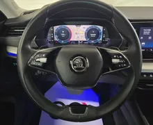 Notranja slika - Škoda Octavia - Combi 2.0 TDI Style DSG- LED.DCC.kamera.HUD.memory - 12 - Predogledna slika