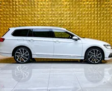 Notranja slika - Volkswagen Passat Variant - 2.0 TDI AUT.-R Line-LED-VIRTUAL-KLJUKA-KAMERA - 12 - Predogledna slika