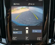 Zunanja slika - Volvo V60 - D3 Momentum FULLED•TEMP•LANE•NAV•KAMERA•2X-PDC•17C - 15 - Predogledna slika