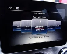Zunanja slika - Mercedes-Benz GLA-Razred - GLA 180 AVT.-122KM - KOT NOV -NAVI-GRETJE SEDEŽEV - 15 - Predogledna slika