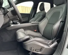 Notranja slika - Volvo XC60 - T8 TwE Ultim.Dark Recharge AT AWD ZRAČNO BW PANO - 10 - Predogledna slika