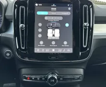 Notranja slika - Volvo XC40 - B3 P Core AT DCT 3 leta garancije + 3 servisi... - 18 - Predogledna slika