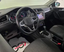 Notranja slika - Volkswagen Tiguan - 2.0 TDI BMT Life DSG - LED.kamera.keyless.ambient - 9 - Predogledna slika
