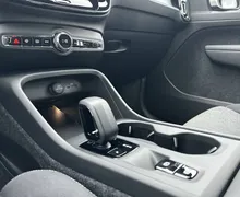 Notranja slika - Volvo XC40 - B3 P Core AT DCT 3 leta garancije + 3 servisi... - 17 - Predogledna slika