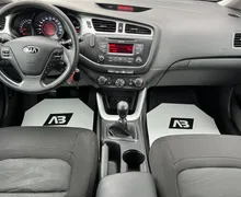Notranja slika - KIA Pro_Ceed - 1.4 CVVT+SLO+SAMO 97.888km+USB... - 11 - Predogledna slika