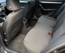 Zunanja slika - Škoda Octavia - Combi 1.6 TDI Ambition DSG - XENON - NAVI - PDC - - 8 - Predogledna slika