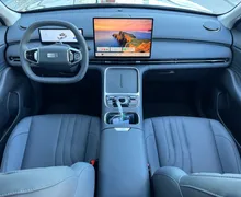 Zunanja slika - Geely StarRay - EM-i Plug-In Hybrid 1.5 Pro Avt. - 10 - Predogledna slika